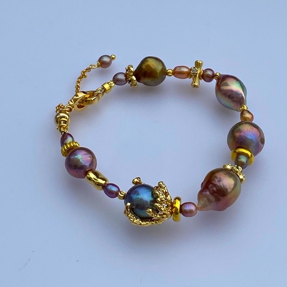 Hand Crafted Jewelry - B50-Handmade High End Edison Pearl And Avocado Pearl Bracelet